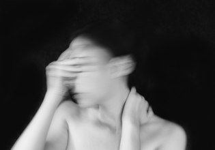 Η νέα ψηφιακή απειλή: Deepfake porn στα σχολεία – «Ένα κορίτσι σοκαρίστηκε τόσο που έκανε εμετό»