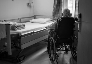 Ευθανασία: Θα έπρεπε να μπορείτε να ζητήσετε από έναν γιατρό να σας βοηθήσει να πεθάνετε;