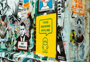 Η γενιά που μεγάλωσε online αρχίζει να αμφισβητεί το διαδίκτυο