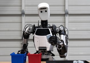 Apptronik: Ένα ανθρωποειδές ρομπότ με «DeepMind» – Εκπαιδεύεται να κάνει… τα πάντα