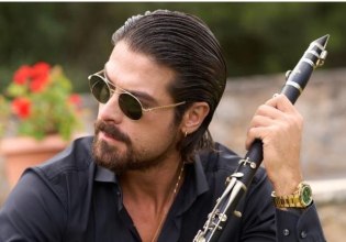 Αρης Μουγκοπέτρος:  Στον εισαγγελέα σήμερα μετά τη μήνυση για ενδοοικογενειακή απειλή