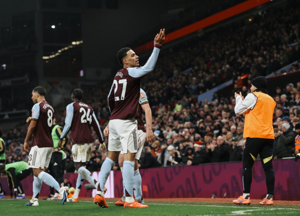 Άστον Βίλα – Μάντσεστερ Γιουνάιτεντ 2-1: Παραμένουν σε «τροχιά» κορυφής οι «χωριάτες»!