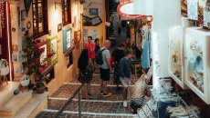 Ελληνικός τουρισμός:  Σε τροχιά αλλεπάλληλων ρεκόρ – Πάνω από 37 εκατομμύρια οι αφίξεις το 2025