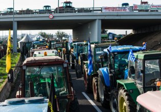 Μπλόκα: Σκληραίνουν τη στάση τους οι αγρότες – Κλειστοί δρόμοι και τελωνεία