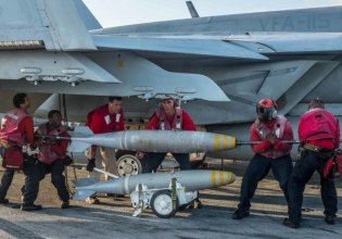 Οι ΗΠΑ πουλούν τεράστιες ποσότητες βομβών στον Καναδά αξίας 2,68 δισ. δολαρίων