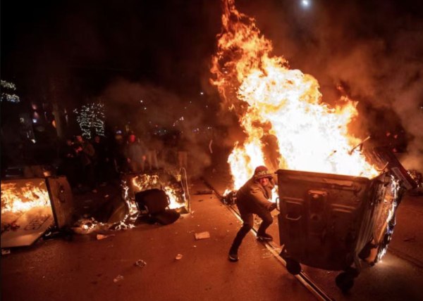 Η Βουλγαρία σε αναβρασμό: Μια κοινωνία στους δρόμους λίγο πριν μπει στην Ευρωζώνη