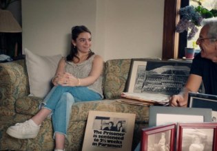 Ένιωθα ότι κάτι κακό μπορεί να συμβεί ανά πάσα στιγμή: Η κόρη του Μπεν Στίλερ μιλά για τη μάχη της με άγχος και κατάθλιψη