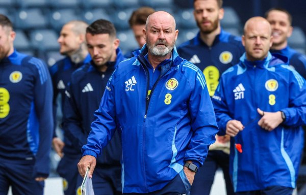 Μουντιάλ 2026: Ο προπονητής της Σκωτίας καλεί τους συμπατριώτες του να… μείνουν σπίτι λόγω των εξωφρενικών τιμών!