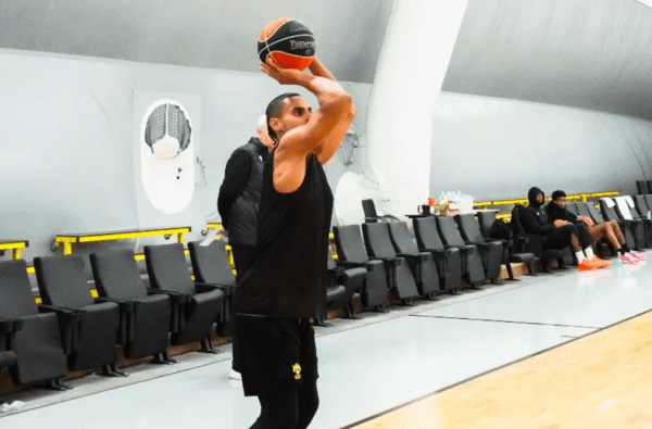 ΑΕΚ: Τραυματίστηκε ο Κλαβέλ – Πολλά προβλήματα ενόψει Ολυμπιακού