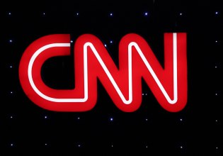 Ο Τραμπ θέλει να εξασφαλιστεί ότι το τηλεοπτικό δίκτυο CNN θα αλλάξει ιδιοκτήτη