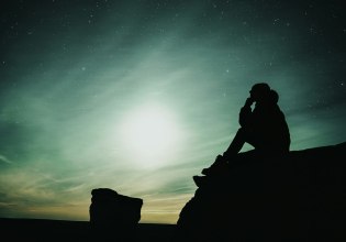 Άκρως Ζωδιακό: Τα Do’s και Don’ts στα ζώδια σήμερα [Πέμπτη 11.12.2025]