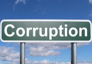 To σκάνδαλο Μογκερίνι «κατάπιε» την ευρωπαϊκή συμφωνία κατά της διαφθοράς