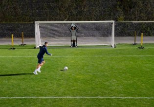 Κριστιάνο εναντίον μηχανής: Πώς ο Ρονάλντο νίκησε το ανίκητο ρομπότ-τερματοφύλακα (vid)