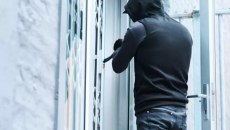 Έκλεβαν πέντε σπίτια κάθε βράδυ και έκαναν τηλεφωνικές απάτες – Συνελήφθησαν 12 μέλη της σπείρας