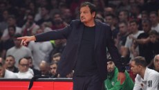 Αταμάν στα αποδυτήρια: «Δεν είναι εύκολο να χάνει με 15 σε αυτή την έδρα και να αλλάζεις το παιχνίδι» (vid)