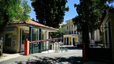 Τα «κάλαντα» της Πρωτοχρονιάς στον Γεωργιάδη – «Στο πόδι» οι εργαζόμενοι στο ΓΝ «Έλενα»