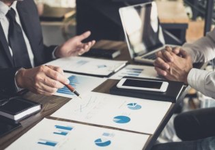 To παράδοξο της αγοράς εργασίας στην Ευρώπη: Αυξημένη απασχόληση, χαμηλή παραγωγικότητα