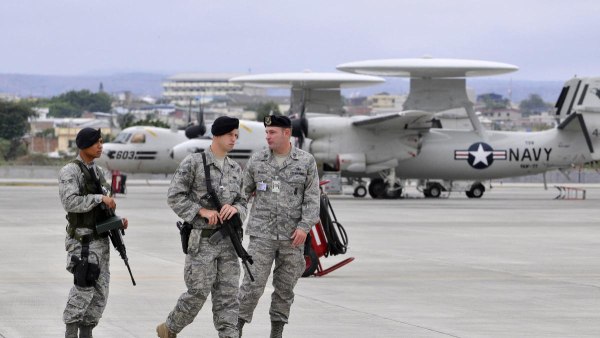 Ισημερινός: Οι ΗΠΑ αναπτύσσουν την πολεμική αεροπορία τους για να πλήξουν τη διακίνηση ναρκωτικών