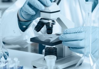 Τι λέει ο γιατρός που παρακολουθούσε το παιδί που γεννήθηκε από το σπέρμα του Δανού δότη και πέθανε από καρκίνο