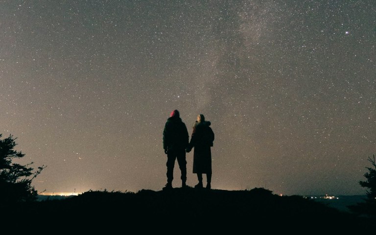 Άκρως Ζωδιακό: Τα Do’s και Don’ts στα ζώδια σήμερα [Κυριακή 21.12.2025]