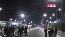 Αγρότες έκλεισαν τη νέα Εθνική Οδό Πατρών – Πύργου