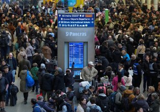 Eurostar: Συνεχίζεται η ταλαιπωρία για τους επιβάτες – Ακυρώσεις και τροποποιήσεις δρομολογίων