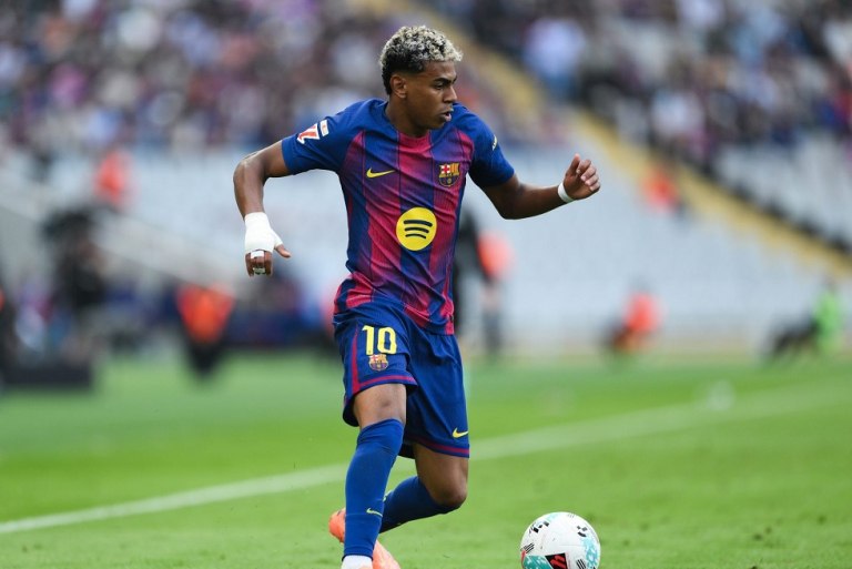 Γιαμάλ: «Δεν θέλω να γίνω ο Μέσι, άρχισαν να βλέπουν ξανά ποδόσφαιρο εξαιτίας μου»