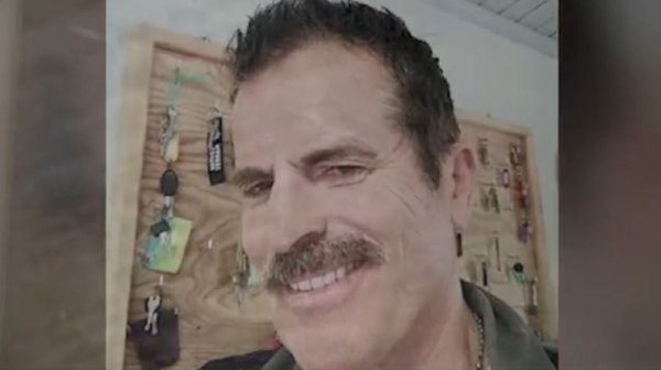 Φοινικούντα: «Μίλαγα με τον αδελφό μου & έμαθα από τα σάιτ ότι τον δολοφόνησαν» λέει ο αδερφός του επιστάτη