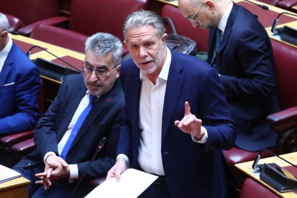 Παύλος Γερουλάνος: Θα σας πω εγώ από από ποιους εκβιάζεται η κυβέρνηση