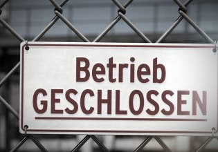 Ρεκόρ πτωχεύσεων δεκαετίας για επιχειρήσεις και φυσικά πρόσωπα στη Γερμανία