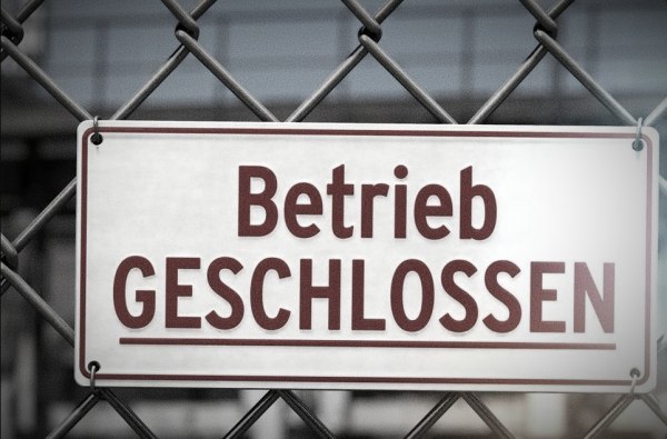 Ρεκόρ πτωχεύσεων δεκαετίας για επιχειρήσεις και φυσικά πρόσωπα στη Γερμανία