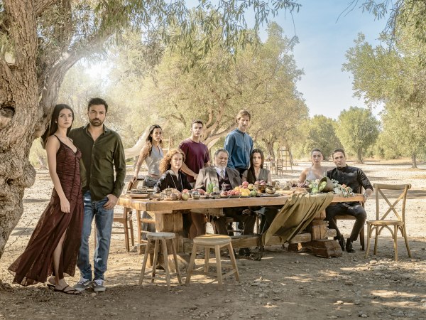 Οι καθηλωτικές σειρές μυθοπλασίας του MEGA κατακτούν την κορυφή τον Νοέμβριο