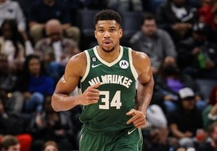 Ο Αντετοκούνμπο μίλησε για το αβέβαιο μέλλον του στους Μπακς…