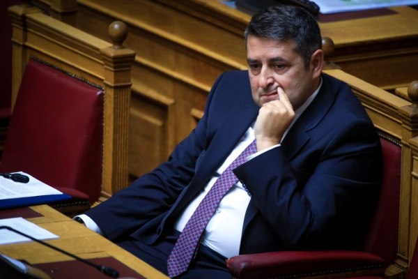 «Δεν γνώριζα, δεν είχα αντίληψη του θέματος, δεν ήξερα τη δικογραφία για τις επισυνδέσεις», λέει ο Μυλωνάκης στην Εξεταστική