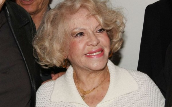 Καίτη Γκρέυ: Ο γιος της κατέθεσε αγωγή για ακύρωση της διαθήκης