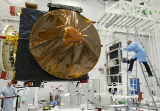 Διάστημα: Τζίρος 500 εκατ. ευρώ και 2.500 εργαζόμενοι