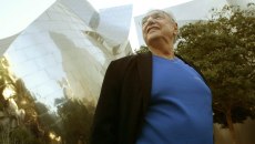 Πέθανε ο Φρανκ Ο. Γκέρι – Ο αρχιτέκτονας που έκανε το μέταλλο να χορεύει, «ανέστησε» το Μπιλμπάο και έδωσε μορφή στο χάος της ζωής