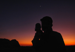 Άκρως Ζωδιακό: Τα Do’s και Don’ts στα ζώδια σήμερα [Παρασκευή 19.12.2025]