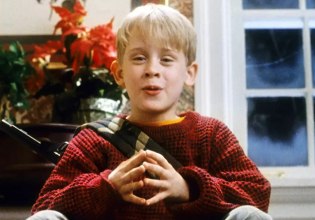 Home alone: Εννέα τρόποι για να περάσετε καλά και μόνοι στις γιορτές
