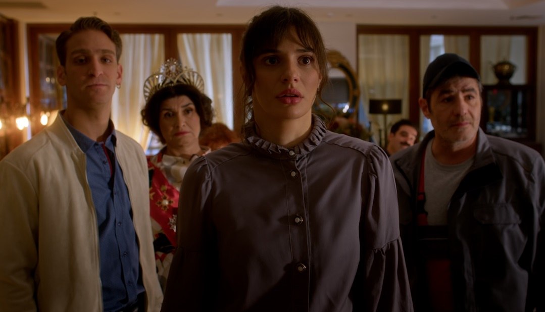 HOTΕΛ ΕΛVIRA: Σχέδια και παρεξηγήσεις