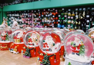 Εορταστικό ωράριο: Πώς θα λειτουργήσουν καταστήματα το τελευταίο Σαββατοκύριακο του χρόνου