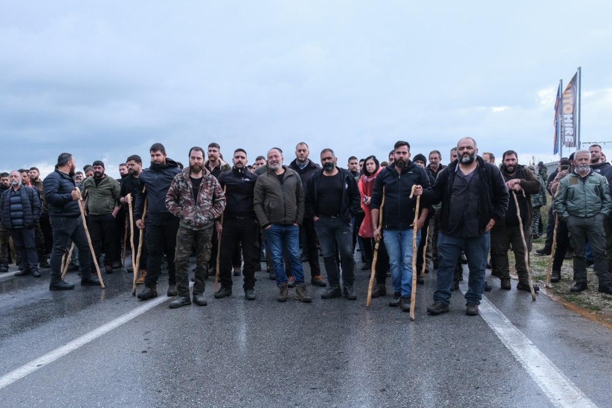 Η κυβέρνηση απειλεί τους αγρότες με διώξεις περί «εγκληματικής οργάνωσης» και στοχοποιεί το λαϊκό κίνημα