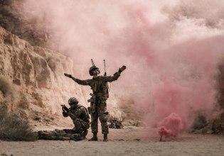 Εν μέσω του πολέμου της Ρωσίας στην Ουκρανία, πόσα κερδίζουν οι εταιρείες όπλων;