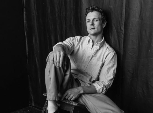 Ο Πάτρικ Γκίμπσον έγινε η «φωνή» του Τζέιμς Μποντ, αλλά δεν θα φορέσει το κοστούμι του 007