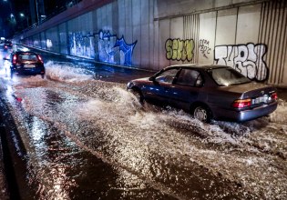 Κακοκαιρία Byron: Στο «μάτι» της κακοκαιρίας η Αττική όλο το βράδυ – Πέντε περιοχές με πάνω από 100 χιλιοστά βροχής