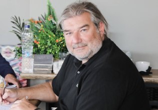 Για γερόντισσα από τη Συρία και αστρολόγο στο επιτελείο της Καρυστιανού που τον σόκαραν μιλά ο Καραχάλιος