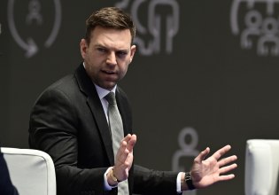 Το «καλά πήγε αυτό» του Κινήματος Δημοκρατίας στην «Ομάδα Αλήθειας» και η… αφιέρωση