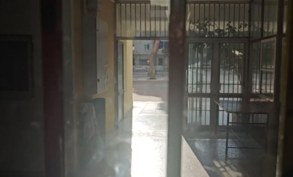 Κυψέλη: Ποινική δίωξη για δύο κακουργήματα σε βάρος της 16χρονης που μαχαίρωσε συμμαθήτριά της