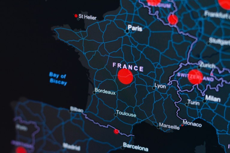 Γαλλία: Σε κόκκινο συναγερμό η χώρα, λόγω της «σούπερ γρίπης»