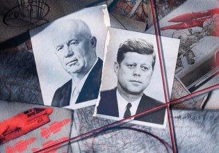 Στο χείλος του πυρηνικού ολέθρου: Οι απόγονοι των Κένεντι και Χρουστσόφ σε μια ιστορική συμμαχία